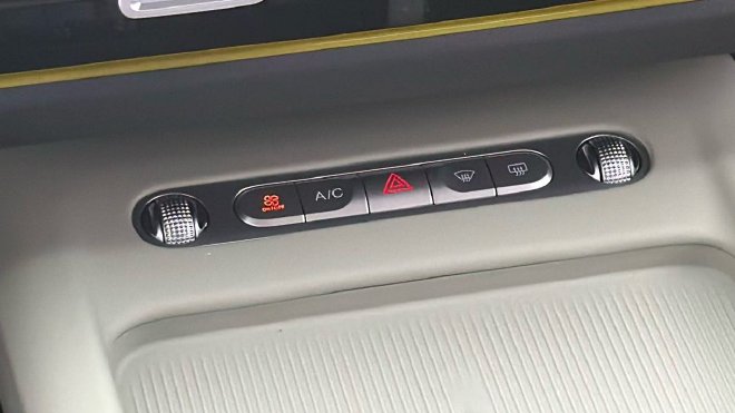 奇瑞全新QQ3上市 限时一口价5.89-7.89万元