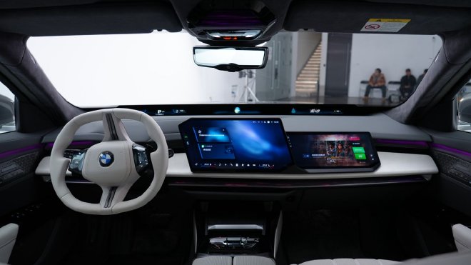 全新宝马7系及两款长轴距版新世代车型全球首发