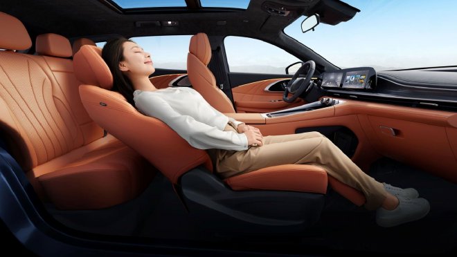 星途凌云曜夜版上市 售价14.99万元—16.99万元