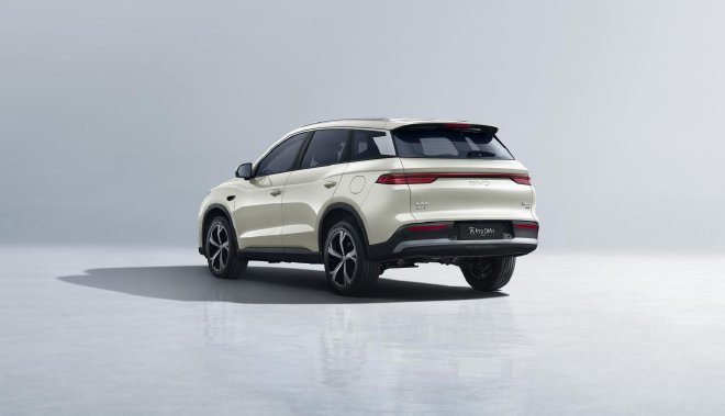 纯电续航301km 宋Pro DM-i飞驰版上市9.99万起