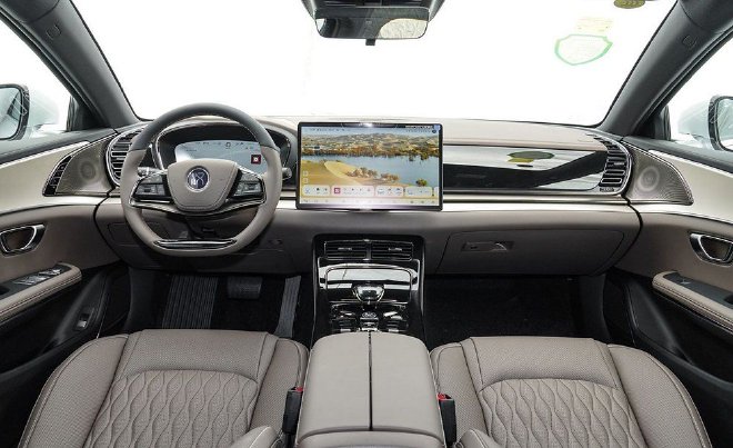 智驾再进化 2025款汉售16.58万元起