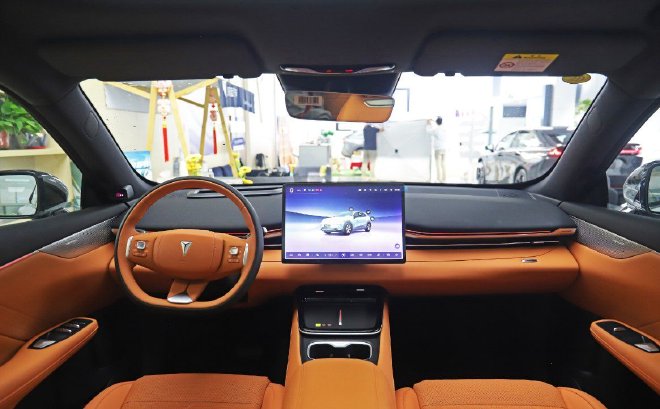 售11.99-14.99万元 深蓝S05正式上市