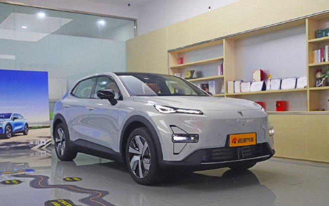 售11.99-14.99万元 深蓝S05正式上市