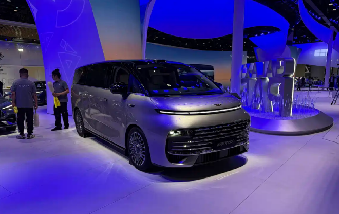 2025广州车展：吉利银河V900正式亮相