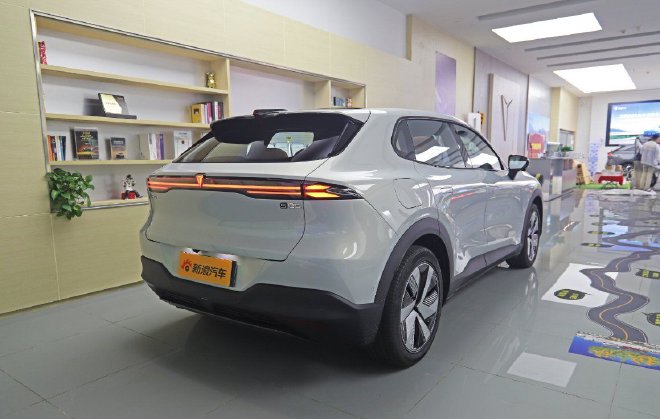 售11.99-14.99万元 深蓝S05正式上市