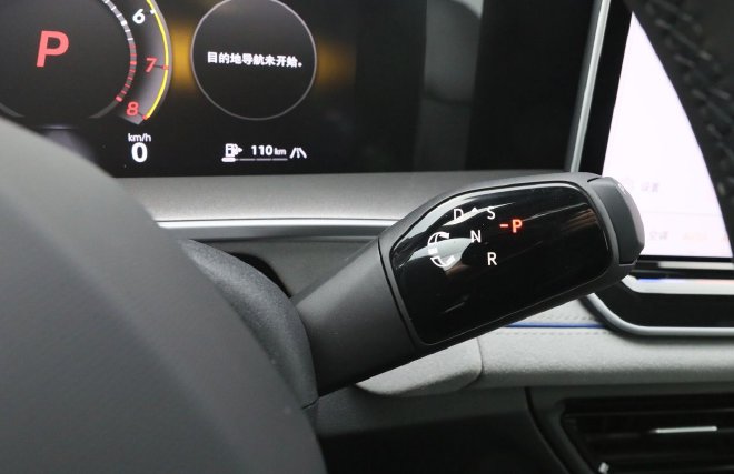 配置空间提升明显/细节有亮点 静态体验一汽-大众探岳L