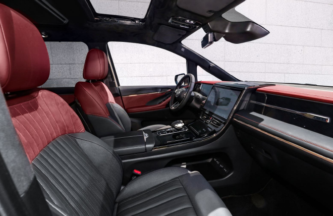 豪华也能玩时尚 广汽传祺新一代M8首发