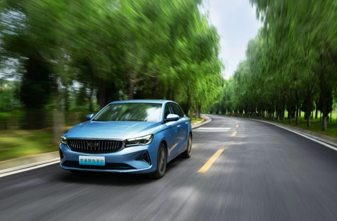 吉利甲醇混合动力轿车山西晋中交付