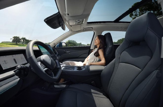 海狮07DM-i智驾版正式开启预售18.98万元起