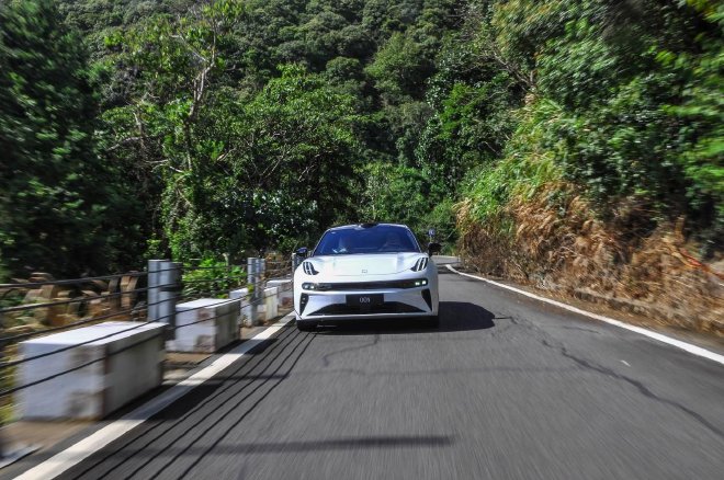 试驾焕新极氪001：不止猎装优雅/还有全面进化