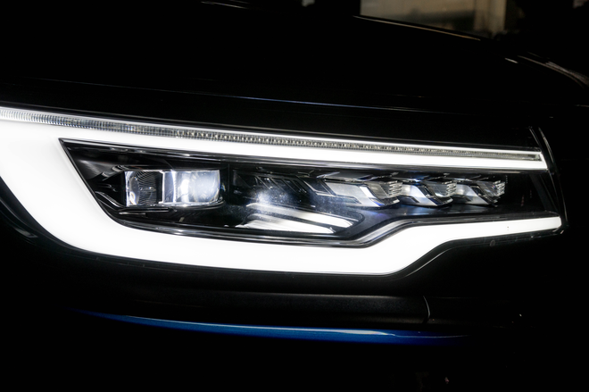 车灯俱乐部的“尖子生” 荣威RX5 MAX灯光解析