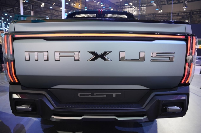 2023 上海车展：上汽大通 GST 概念皮卡亮相