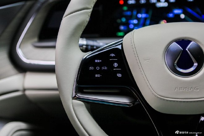 More choices for intelligent 300,000 new energy vehicles