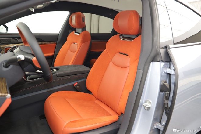 2024款哪吒S正式上市 售价15.98-26.98万元