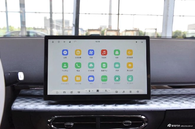 个性且实用 三款10-15万级纯电轿车推荐