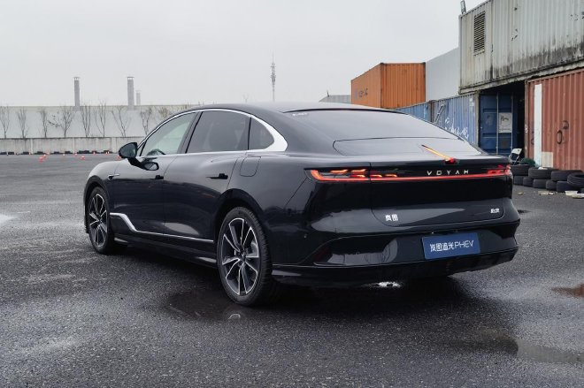 优势不止在性能 试驾岚图追光PHEV