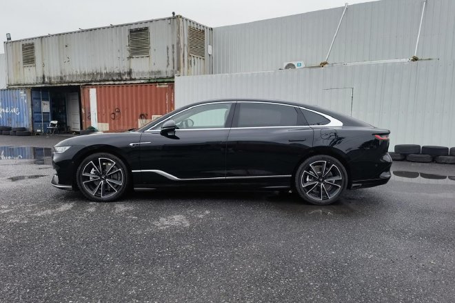 优势不止在性能 试驾岚图追光PHEV