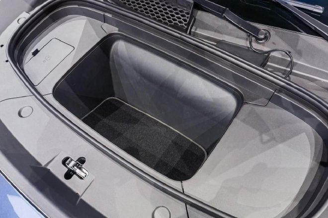 三大明星技术加身 实拍比亚迪2025款宋L EV