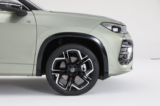 配置空间提升明显/细节有亮点 静态体验一汽-大众探岳L