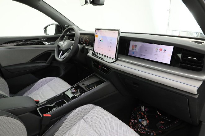 配置空间提升明显/细节有亮点 静态体验一汽-大众探岳L