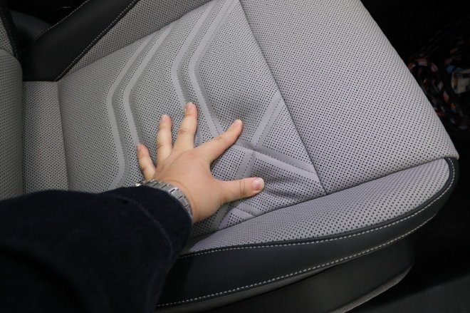 配置空间提升明显/细节有亮点 静态体验一汽-大众探岳L