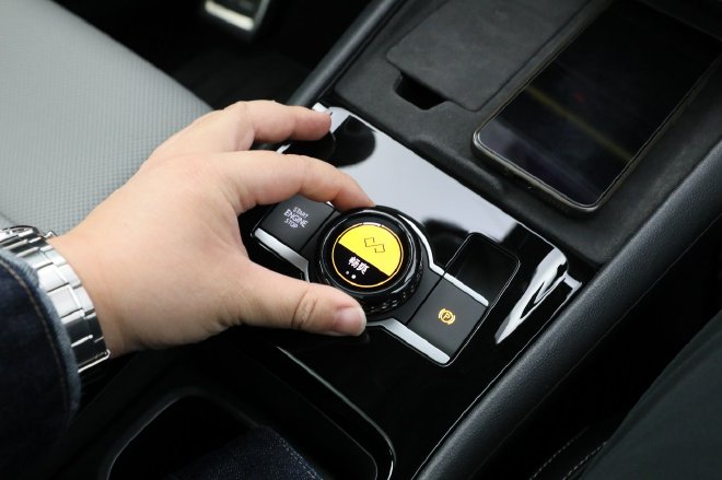 配置空间提升明显/细节有亮点 静态体验一汽-大众探岳L