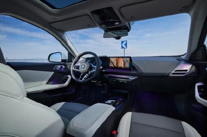 第一款国产M性能轿车 全新BMW 2系四门轿跑车首发