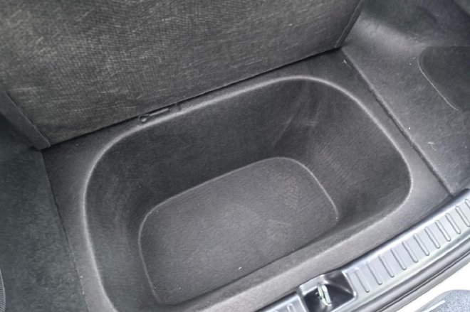 重塑家族门风 静态体验长安启源A06