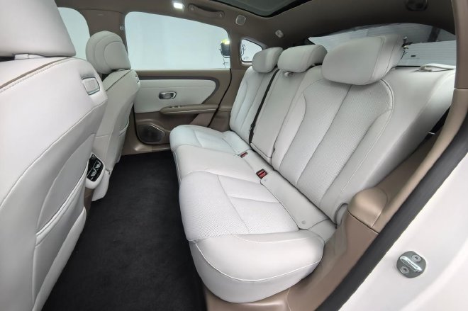 重塑家族门风 静态体验长安启源A06