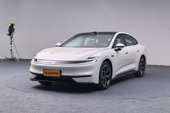 重塑家族门风 静态体验长安启源A06