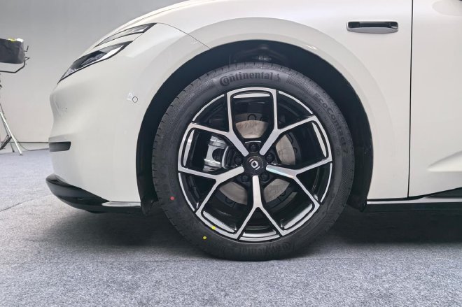 重塑家族门风 静态体验长安启源A06