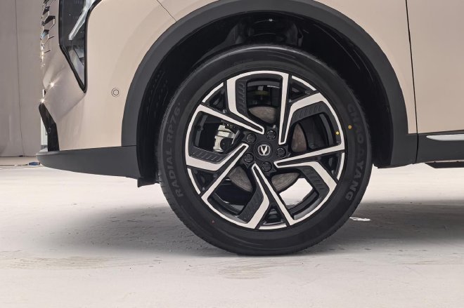 有里也有面儿 实拍长安第四代CS55PLUS