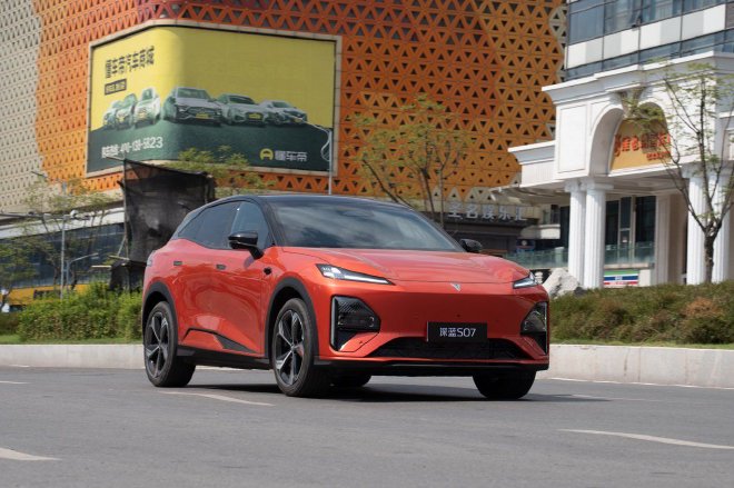 底盘驾控再升级 试驾全新深蓝S07增程版