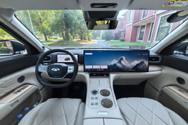 增程动力主打家庭出行 试驾奇瑞风云T11