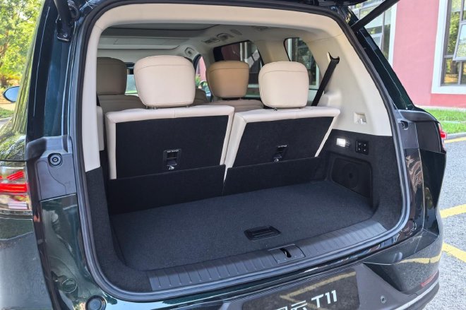 增程动力主打家庭出行 试驾奇瑞风云T11