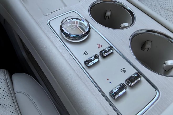 增程动力主打家庭出行 试驾奇瑞风云T11