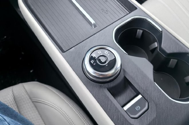 更全能的“动感大轿车”试驾长安福特新蒙迪欧