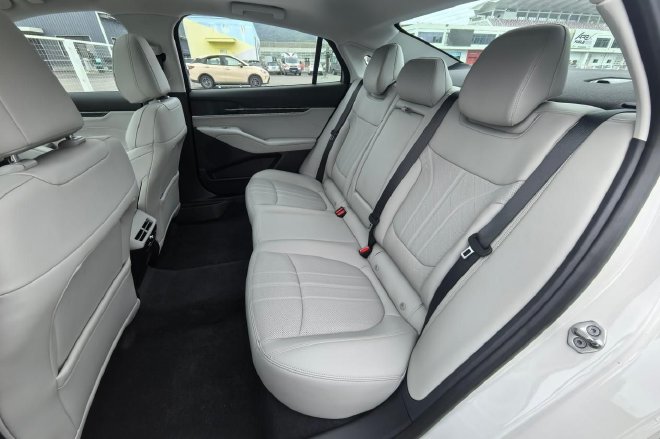 更全能的“动感大轿车”试驾长安福特新蒙迪欧