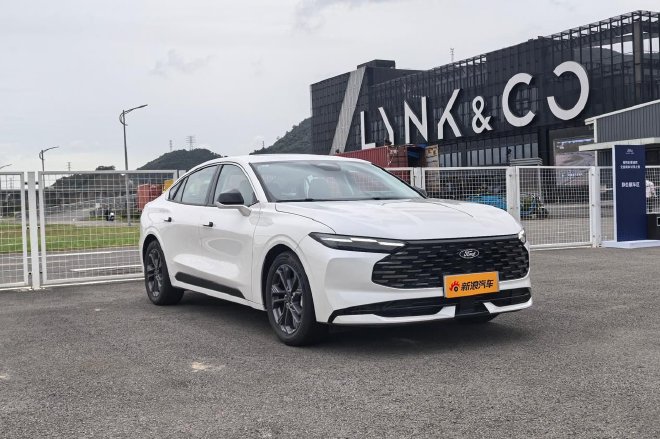 更全能的“动感大轿车”试驾长安福特新蒙迪欧