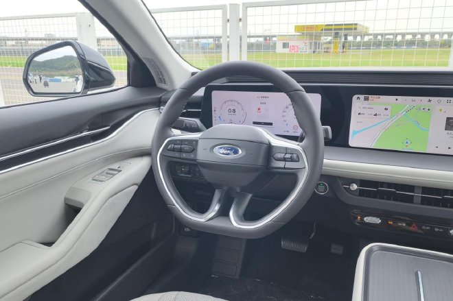 更全能的“动感大轿车”试驾长安福特新蒙迪欧