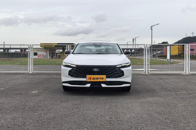 更全能的“动感大轿车”试驾长安福特新蒙迪欧