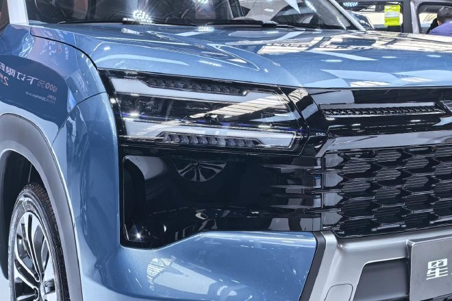 接地气的实用之车 静态体验五菱星光560