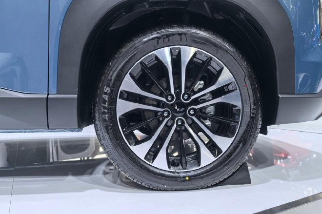 接地气的实用之车 静态体验五菱星光560