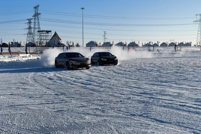 可城亦可雪 冰雪试驾腾势SUV双旗舰