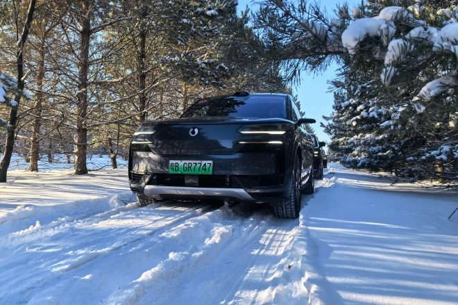 可城亦可雪 冰雪试驾腾势SUV双旗舰