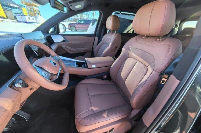 可城亦可雪 冰雪试驾腾势SUV双旗舰