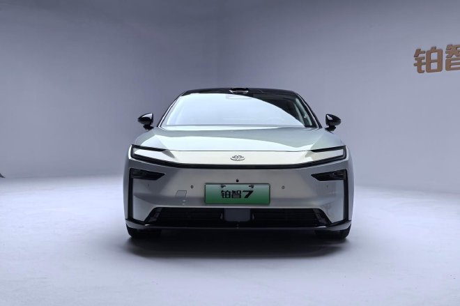 更全面的本土化 静态解析广汽丰田铂智7