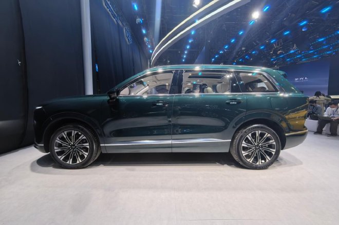 2026北京车展：上汽通用五菱星光L亮相并开启盲订