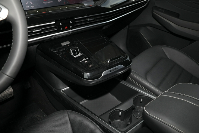 奶爸特别版｜30万SUV标杆对决 汉兰达vs揽境怎么选？