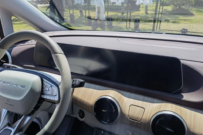 东风风行游艇正式上市 售价11.99-15.49万元